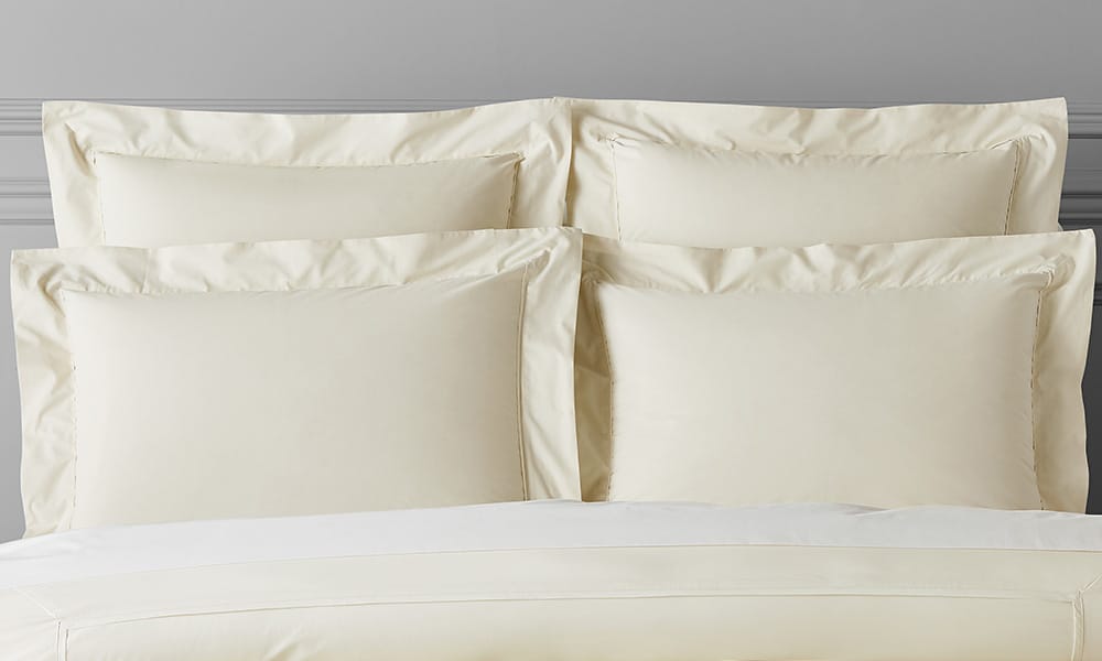 Luxury-linen-set-for-resort-spa